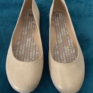 Women’s shimmery cream flats size 11